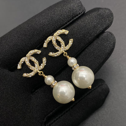 2025 Temperament Logo Letter Pearl Drop Earrings