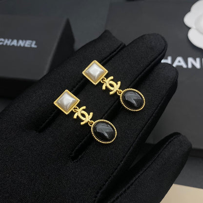 2025 Vintage Noble Stitching Earrings