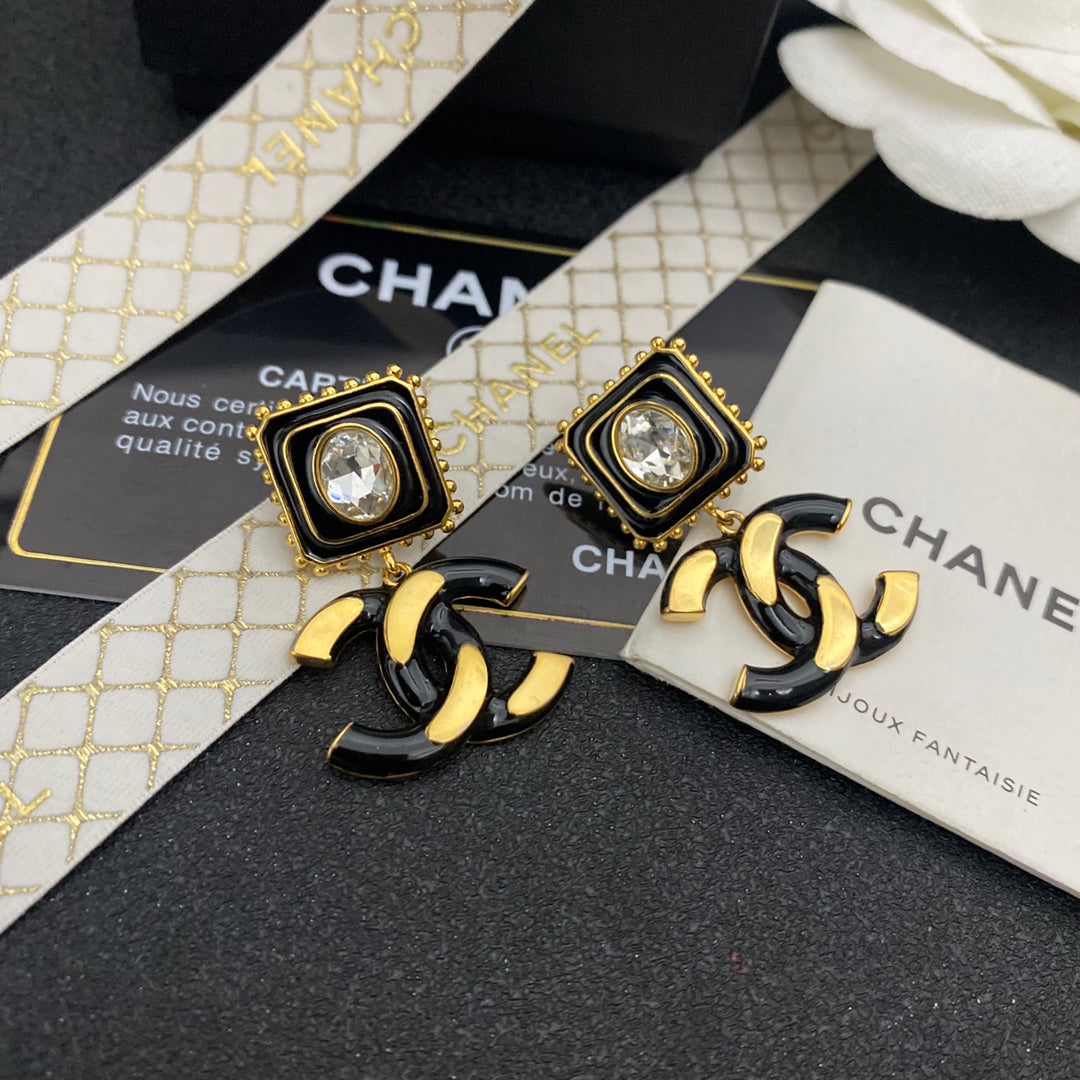 2025 Vintage Diamond Logo Drop Earrings