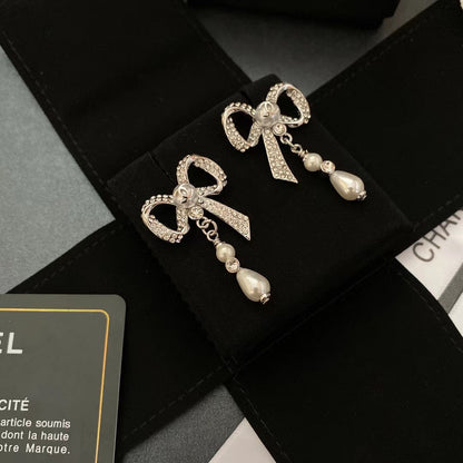 2025 Temperament Crystal Diamond Bow Earrings