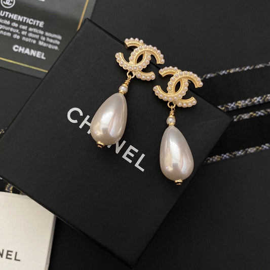 2025 Classic pearl earrings