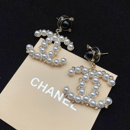 2025 Vinyl Diamond Pearl Earrings