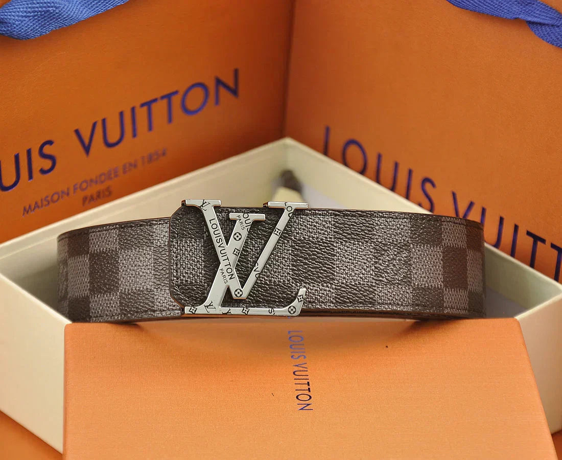 2025 belt 5 Colors   four-leaf clover pattern printed belt