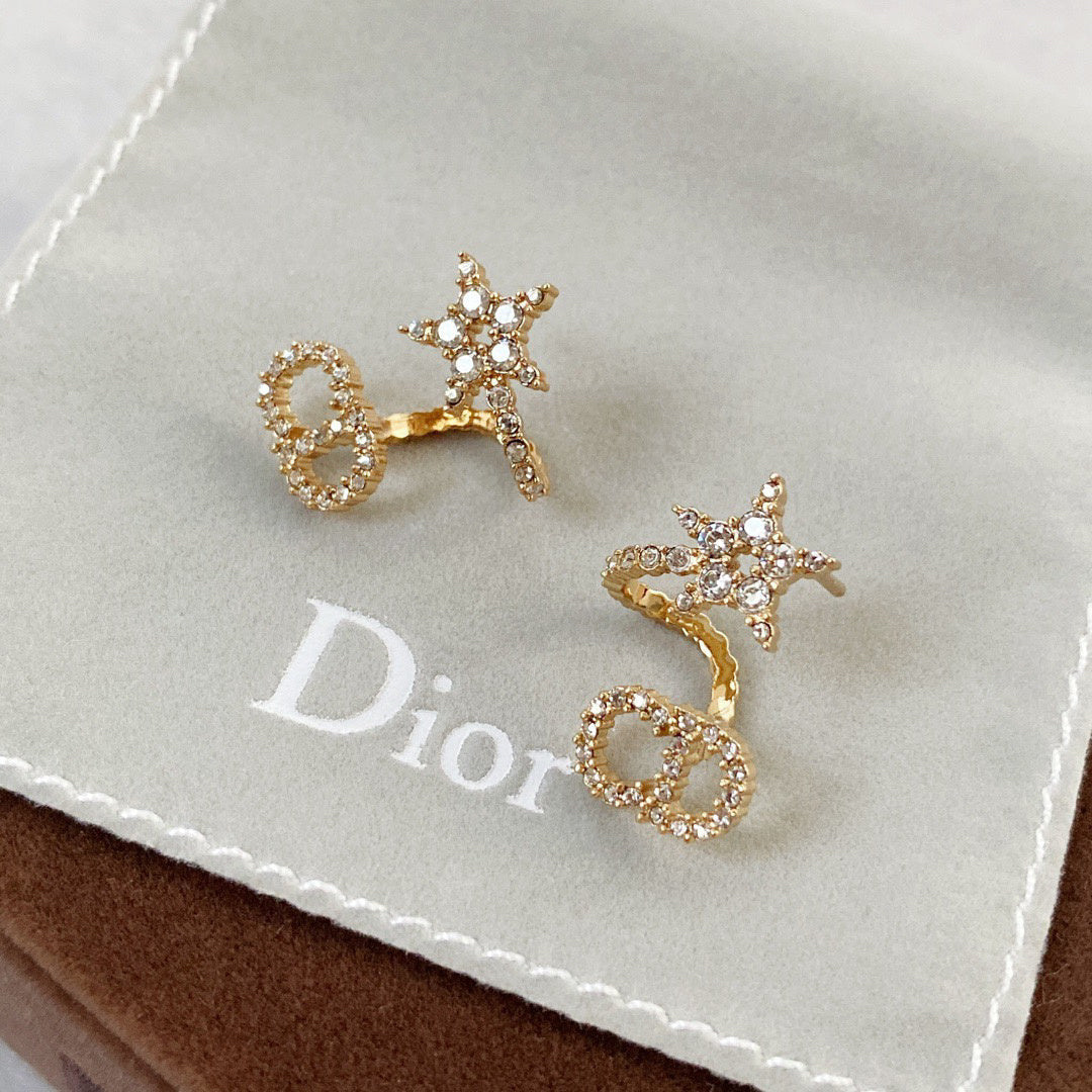 2025 Diamond Star Stud Earrings