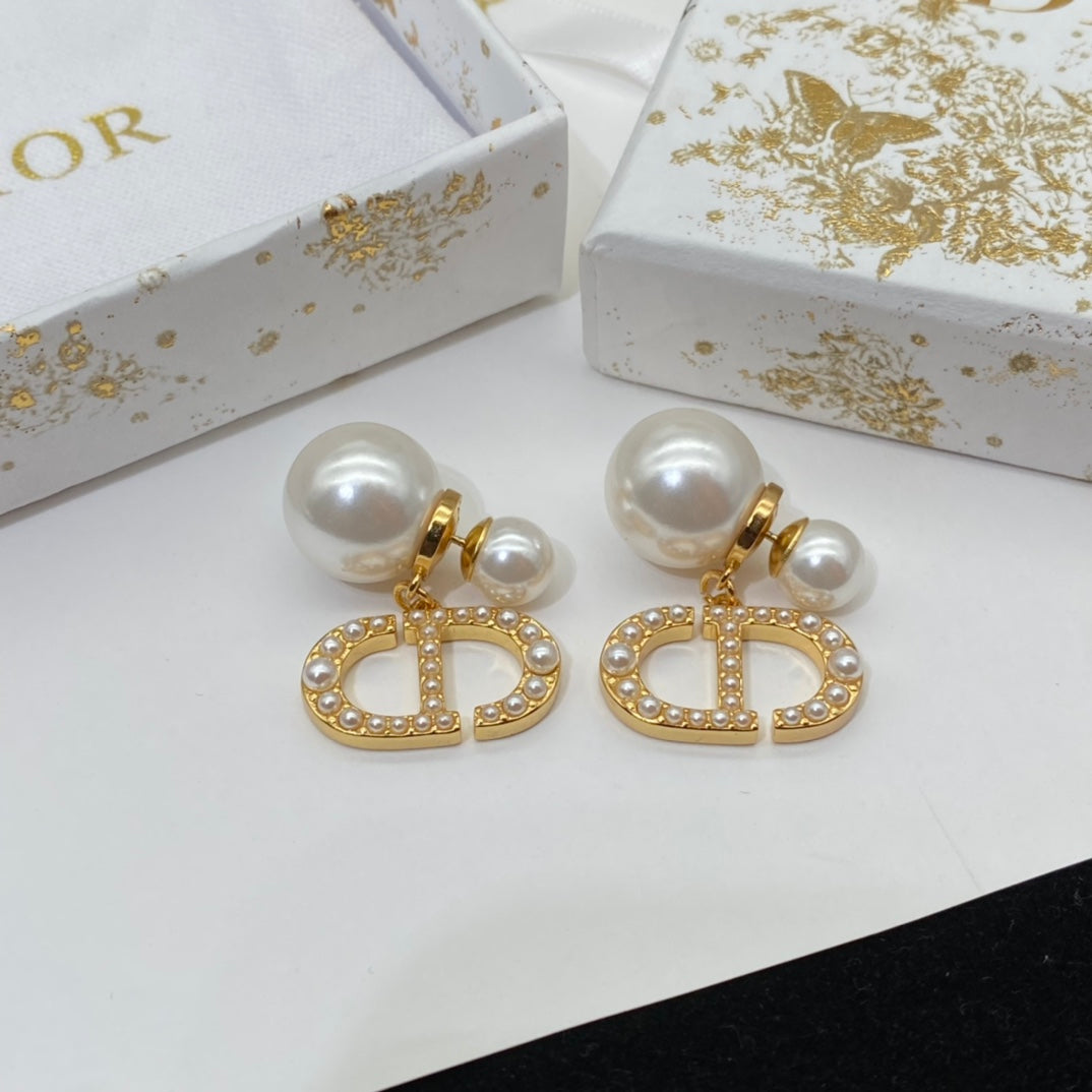 2025 Simple Irregular Pearl Earrings