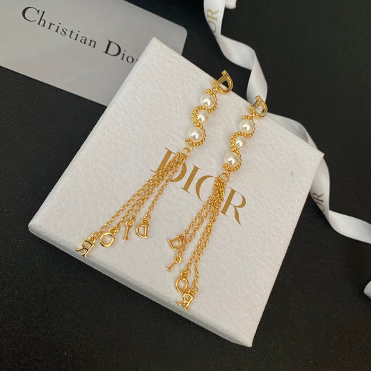 2025 Pearl Chain Earrings