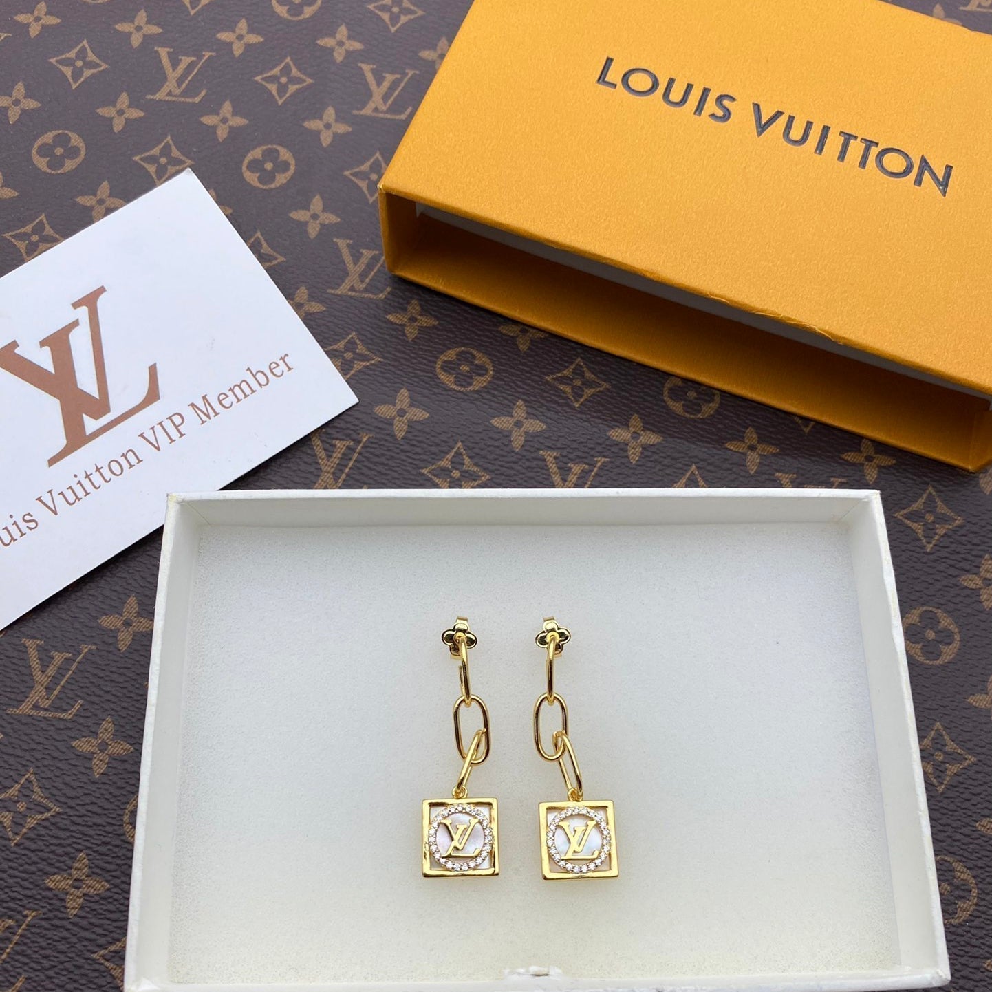 2025 Square White Shell Zircon Earrings