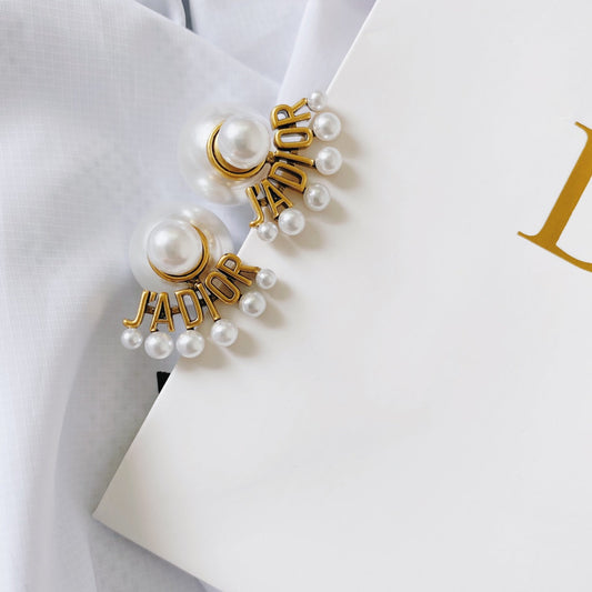 2025 Vintage Pearl Letter Earrings