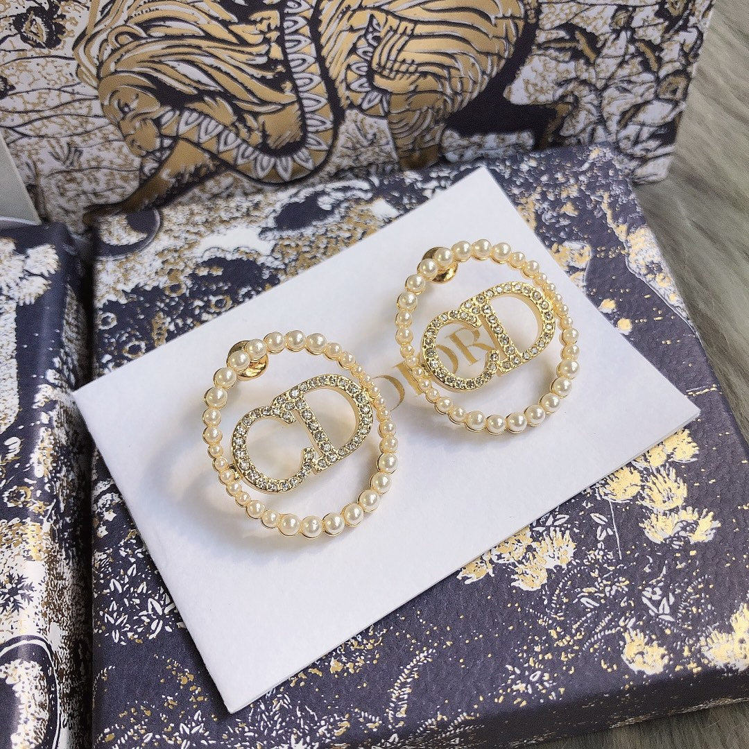 2025 Pearl Crystal Round Earrings