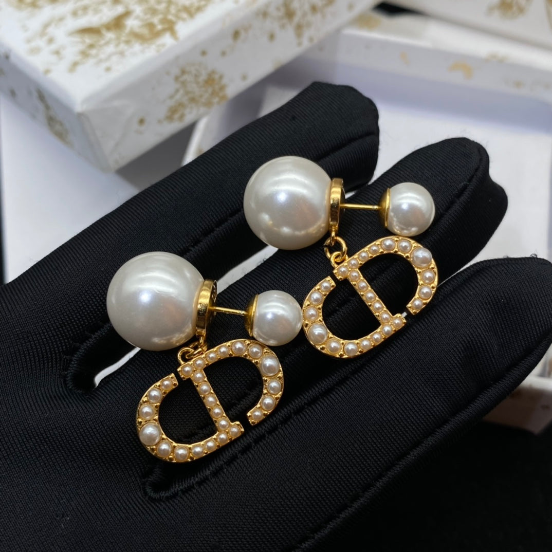 2025 Simple Irregular Pearl Earrings