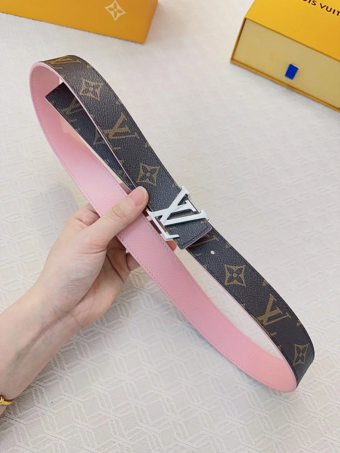 2025 Soft pebbled calfskin belt width 3.0cm