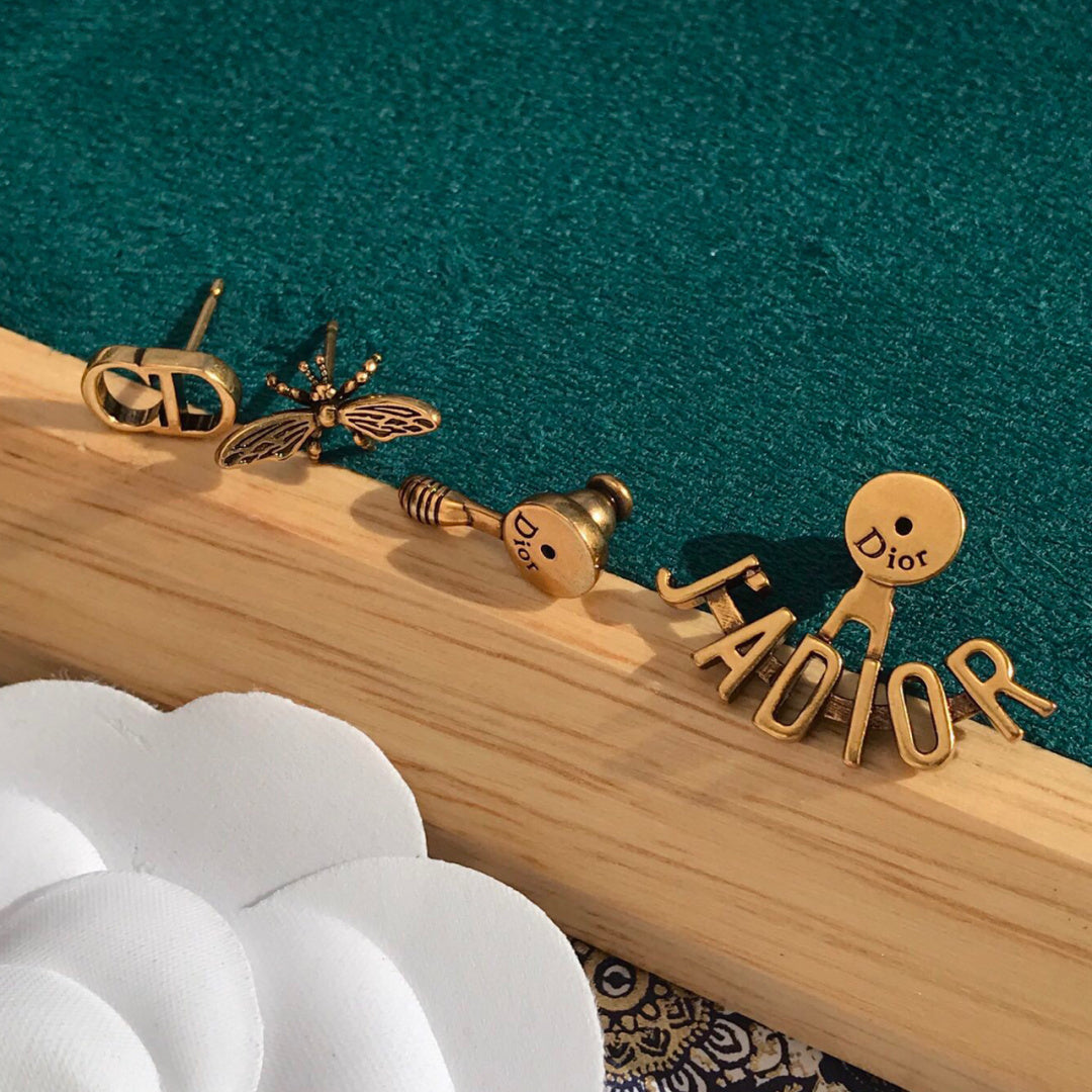 2025 Bee and golden earrings