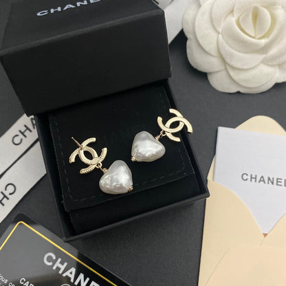 2025 Pearl Heart Drop Earrings