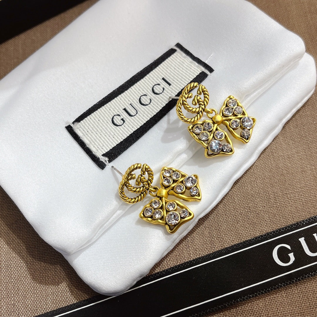 2025 Sparkling Diamond Bow Earrings