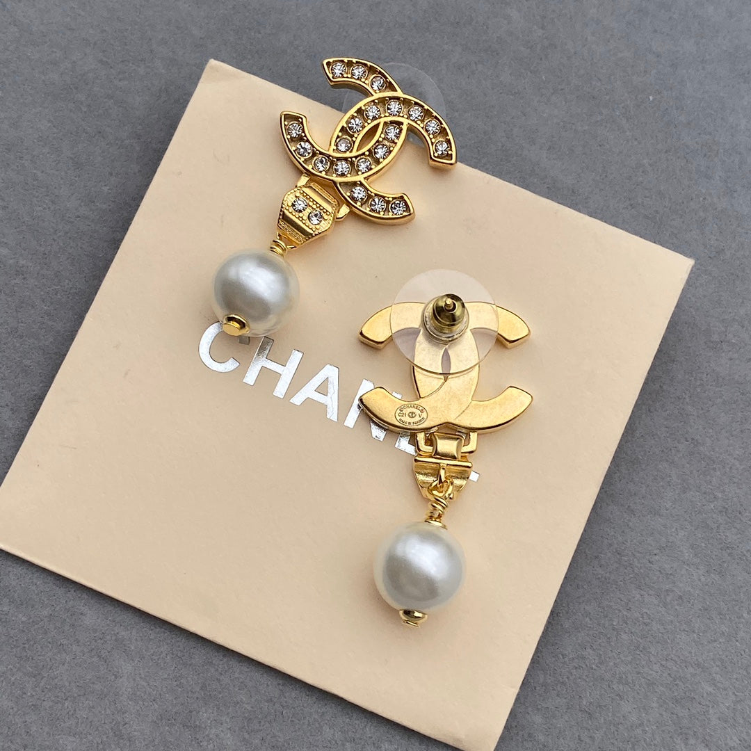 2025 Zircon Letter Pearl Earrings