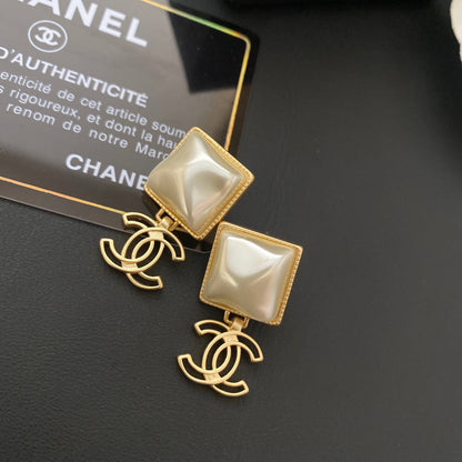 2025 Vintage Pearl Earrings