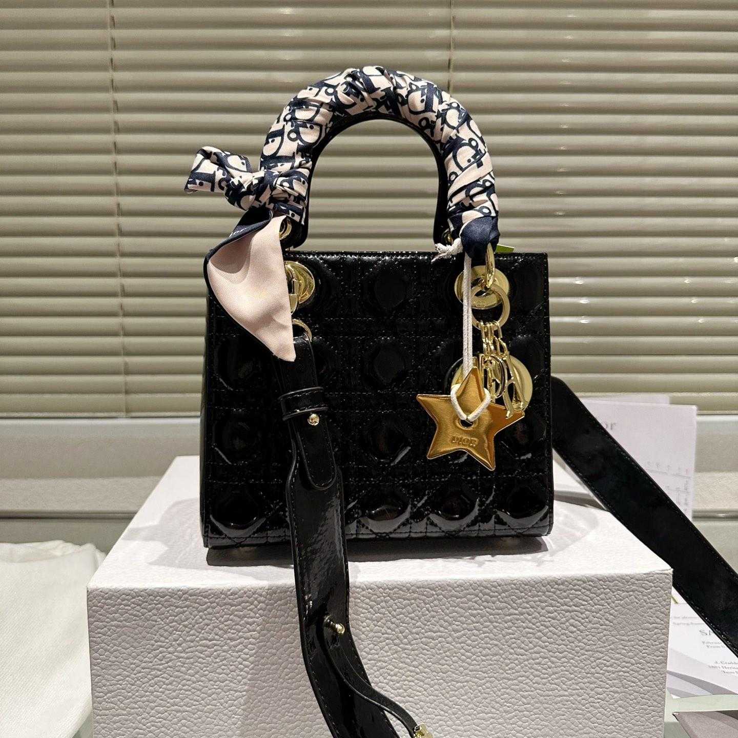 2025 Bag Stylish Top-handle Bag W168