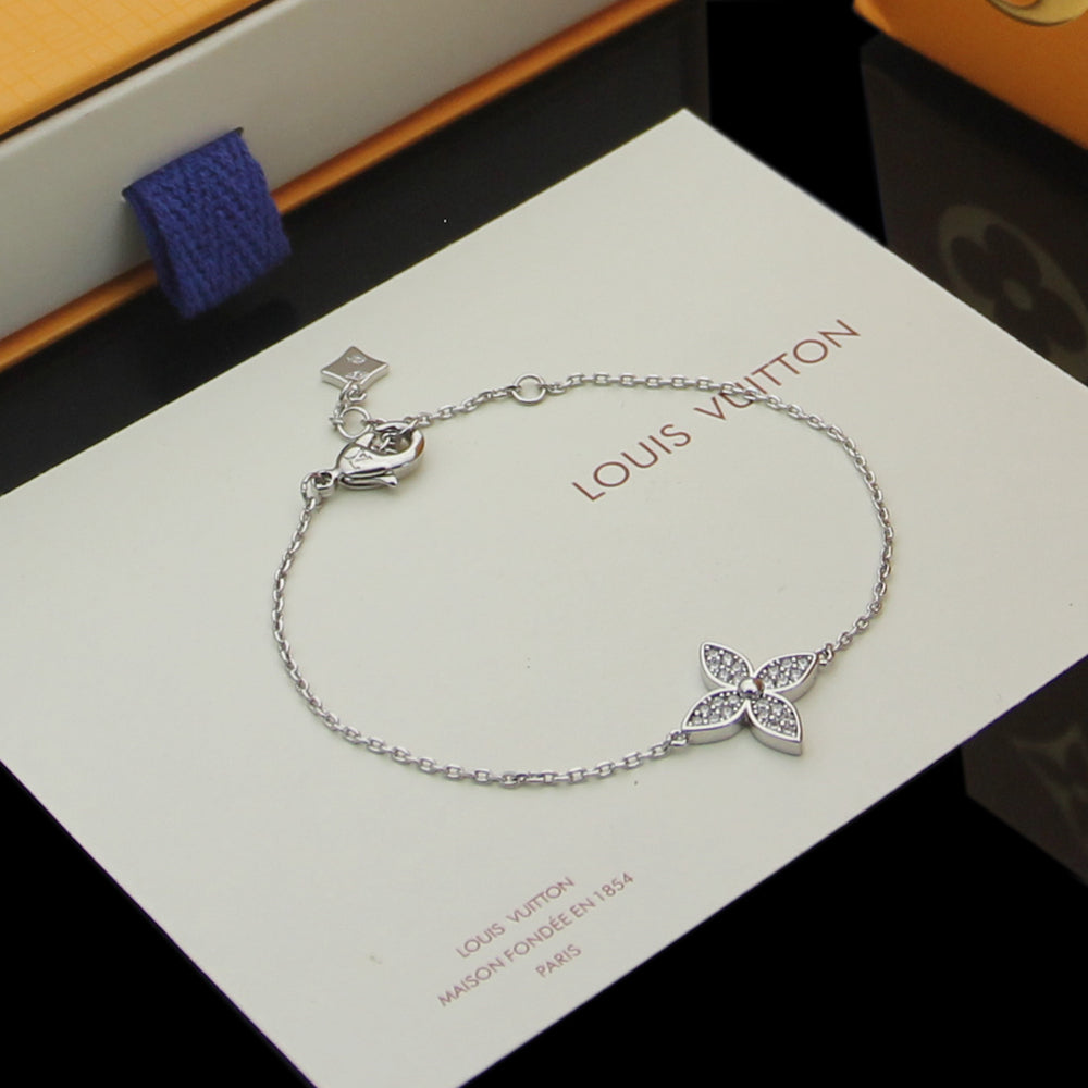 2025 Star Blossom Necklace and Bracelet