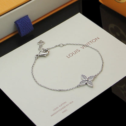 2025 Star Blossom Necklace and Bracelet