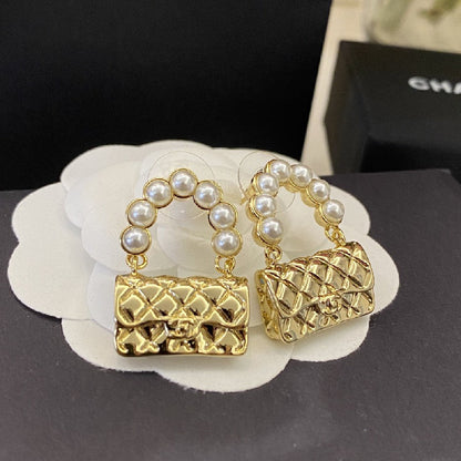 2025 Pearl Earrings In  Shape