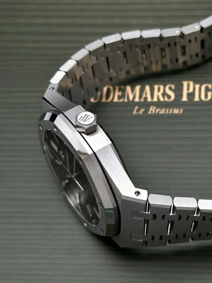 Audemars Piguet Royal Oak Automatic Watch 41mm Black Dial 15500ST