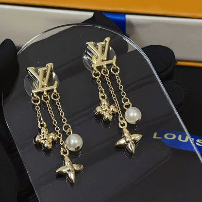 2025 Fashion Pearl Flower Pendant Earrings