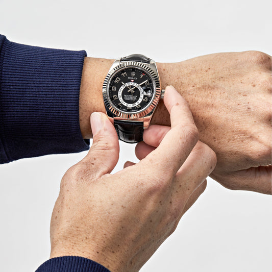 2025 Watch Sky-Dweller 326139 White Gold Black Dial Leather Strap