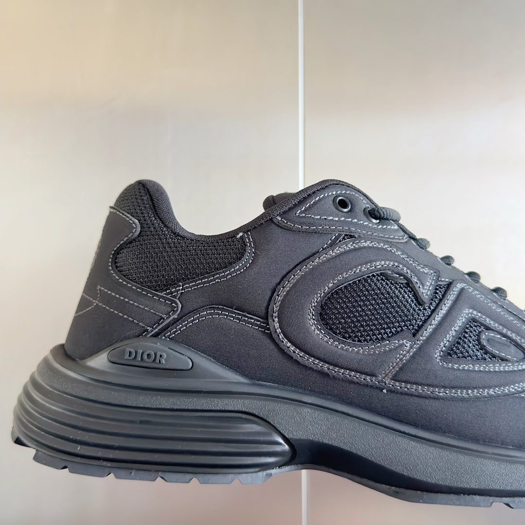 2025 1225 New high quality new color sports fashion shoes