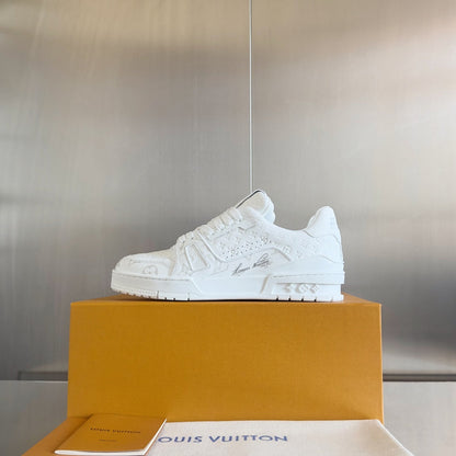 2025 250318 New high quality new color board shoes